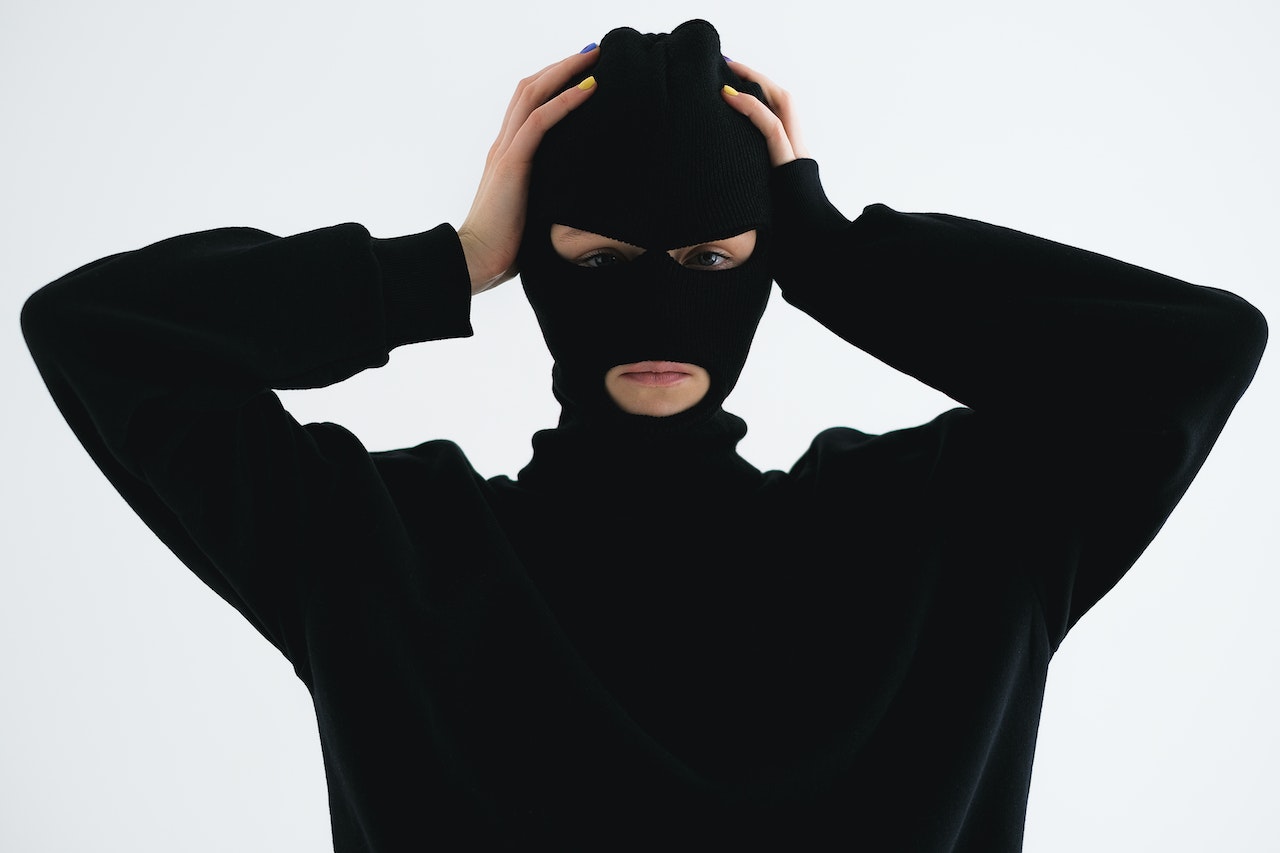 Why Property Managers Should Consider a Criminal Background Check API