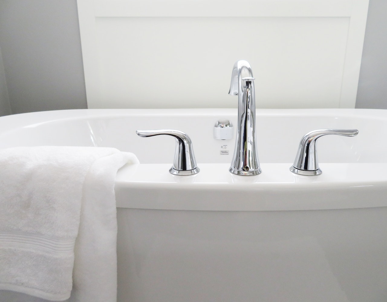 Hot Tub Rules for Vacation Rentals: Ensuring Safety and Compliance for Guests