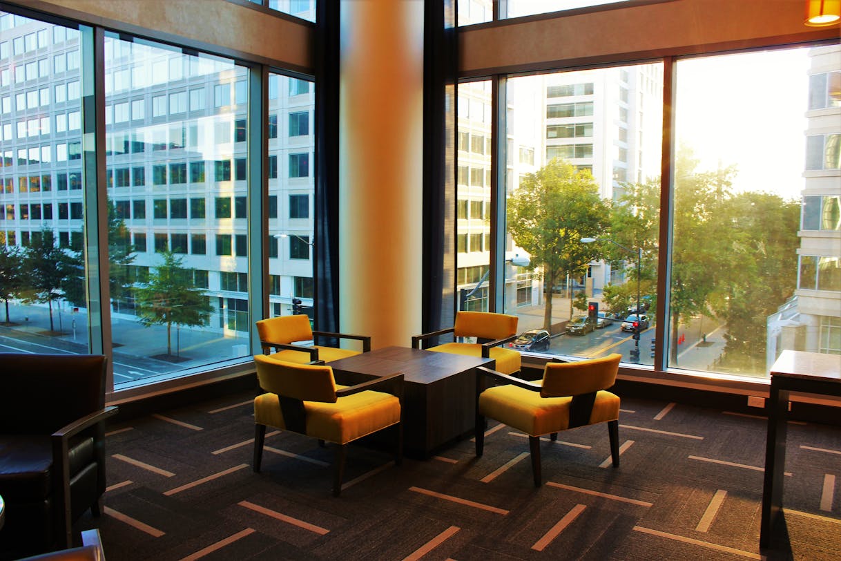 Long-Term vs Short-Term Rentals: Pros, Cons, and Insights