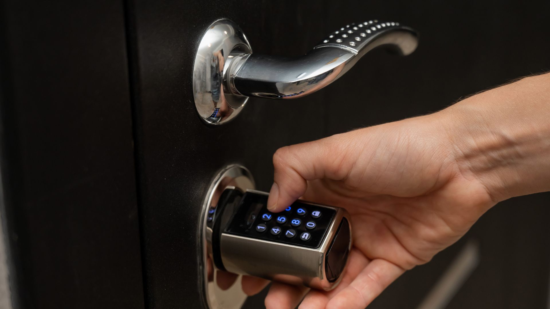 best keyless entry door lock for airbnb