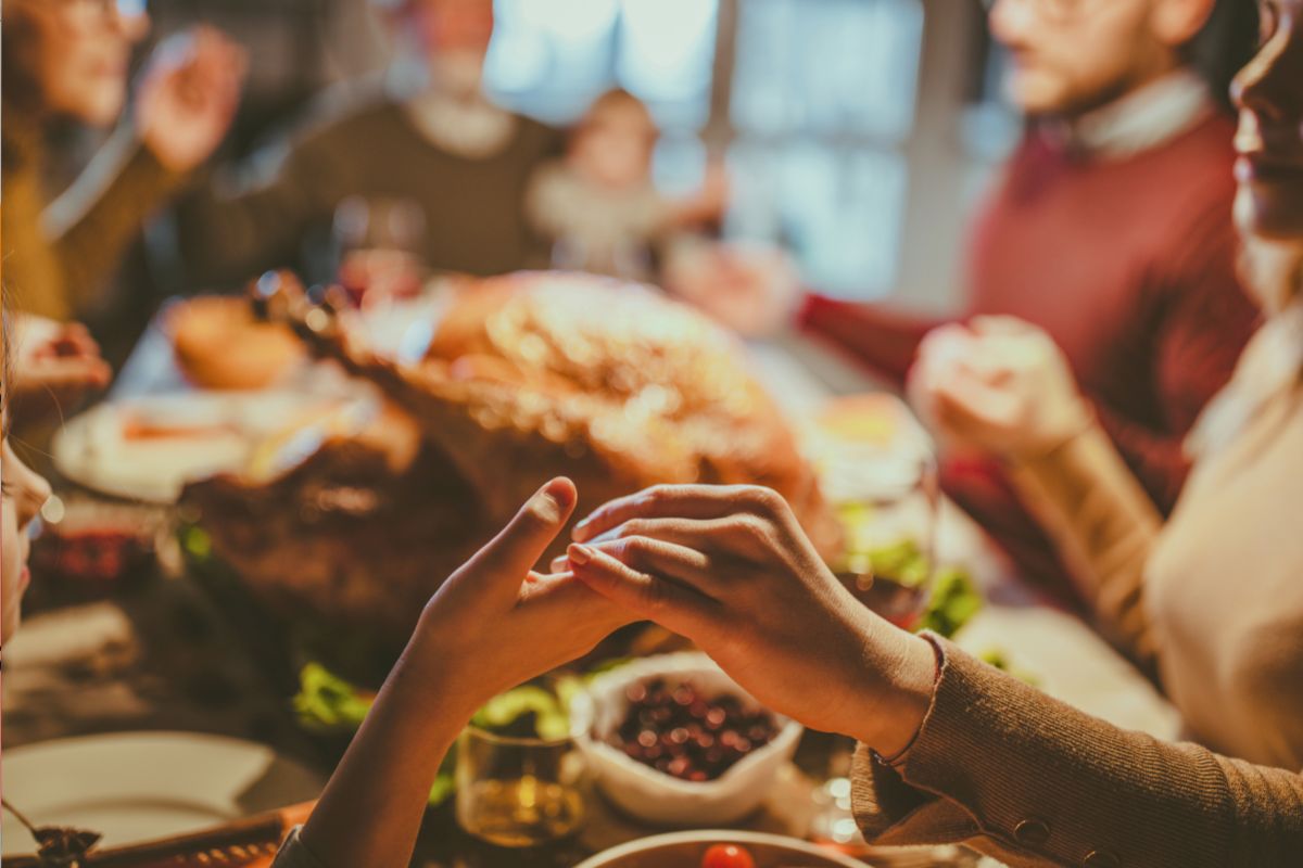 Thanksgiving House Rentals: Turning Special Occasions into Booking Opportunities